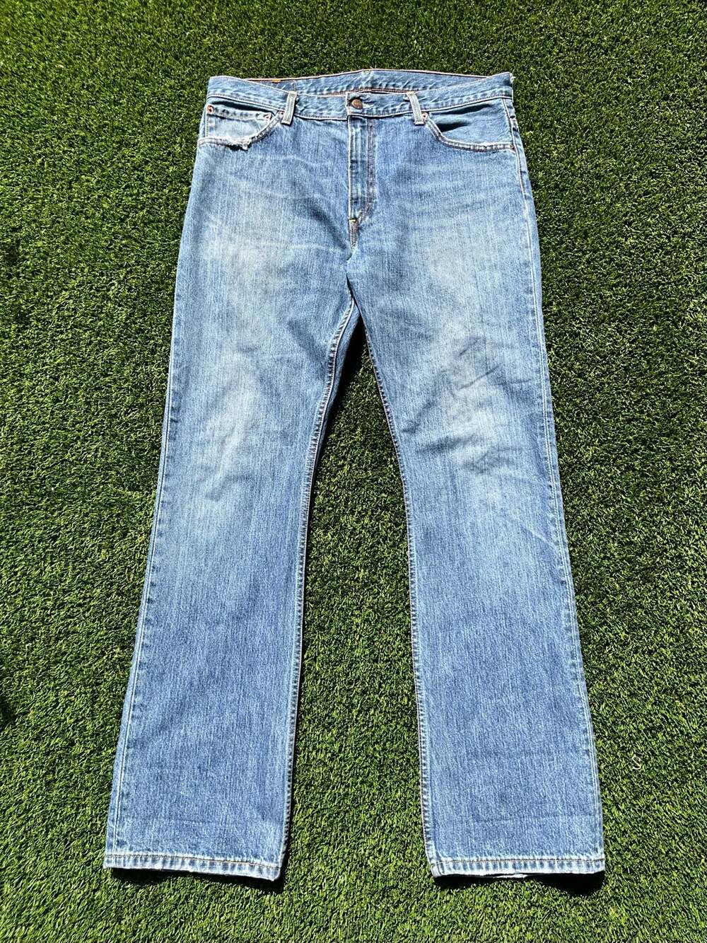 Early 00’s Levi's 507 Bootcut Jeans Medium Wash Denim 36x34
